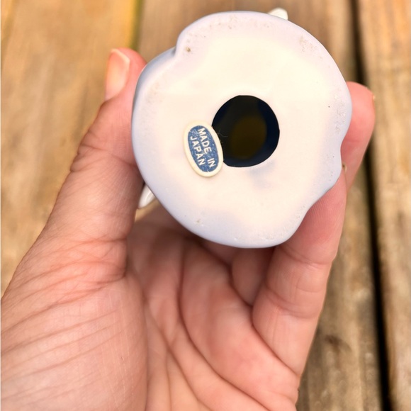 Vintage Kissing Angels - Blue & White Ceramic - Picture 5 of 7